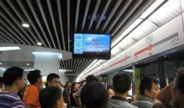 重庆轻轨司机爆料新闻视频,揭秘轻轨运行背后的惊险瞬间