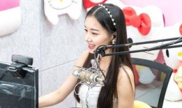 女网红皮衣爆料视频播放,揭秘背后惊人真相