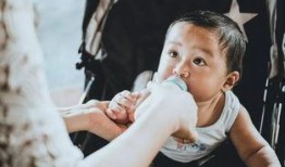 母乳奴隶在线观看,在线观看背后的真实故事